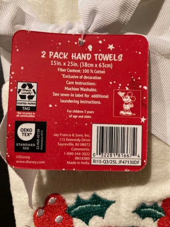 NEW Disney 2 Pack Holiday Mickey Mouse Christmas Hand Towels 100% Cotton - Picture 3 of 4